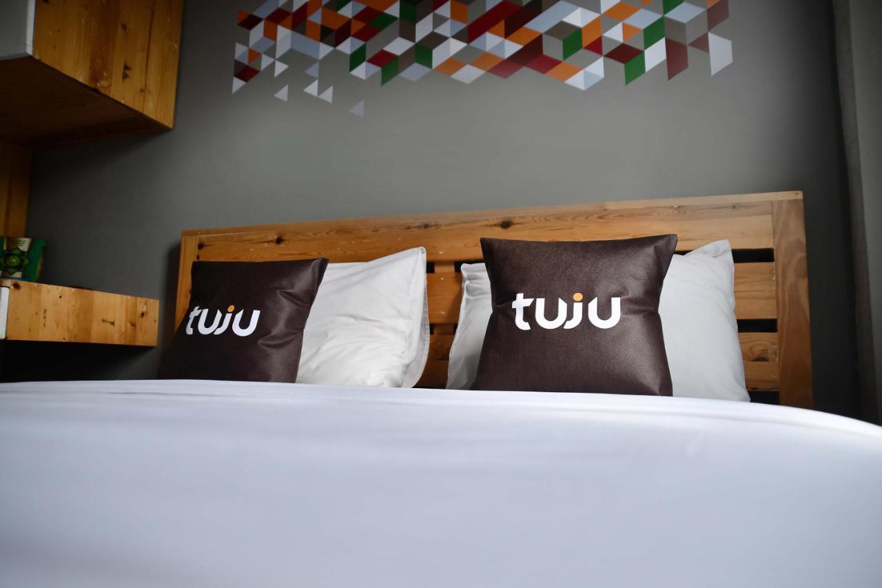 Hotel Tuju Wk Homes Syariah